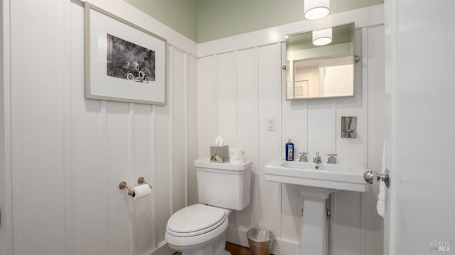 bathroom featuring toilet