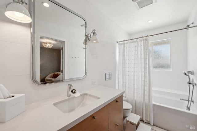 271 Via La Paz Rd, Greenbrae, CA 94904 - full bath featuring toilet, shower / tub combo with curtain, visible vents, vanity, and recessed lighting
