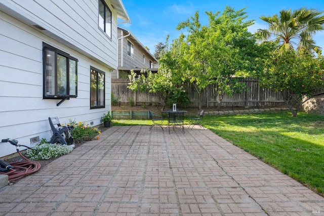 624 N Regatta Dr, Vallejo, CA 94591 - fenced backyard featuring a patio area