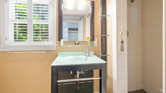 2267 Westside Rd, Healdsburg, CA 95448 - bathroom featuring tiled shower and vanity