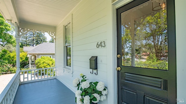 643 3rd St, Napa, CA 94559 - property entrance with a porch