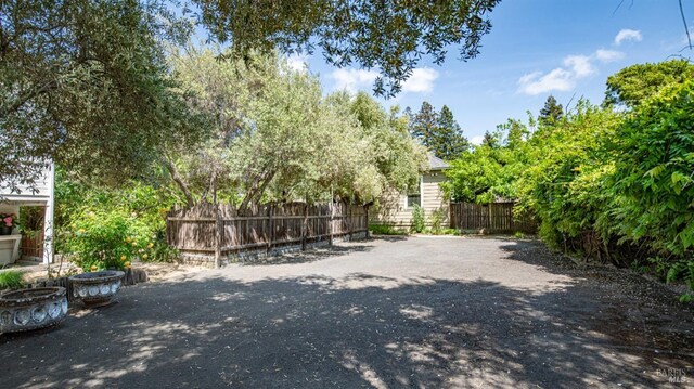 643 3rd St, Napa, CA 94559 - view of patio with fence