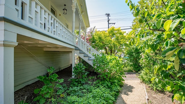 643 3rd St, Napa, CA 94559 - view of property exterior with stairway