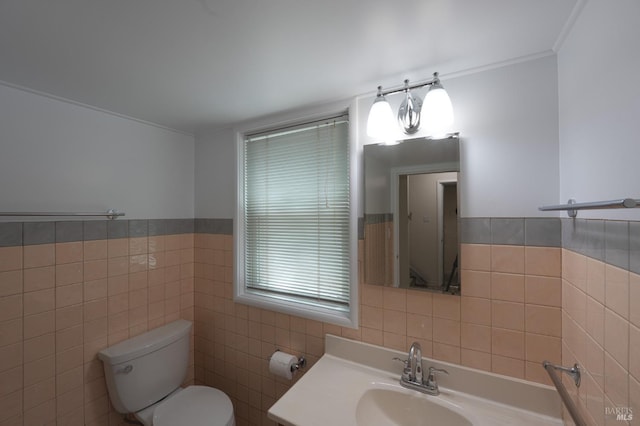 504 C St, San Rafael, CA 94901 - bathroom featuring tile walls, toilet, vanity, and ornamental molding