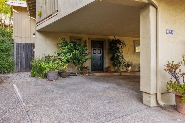 822 2nd St W, Sonoma, CA 95476 - entrance to property featuring stucco siding