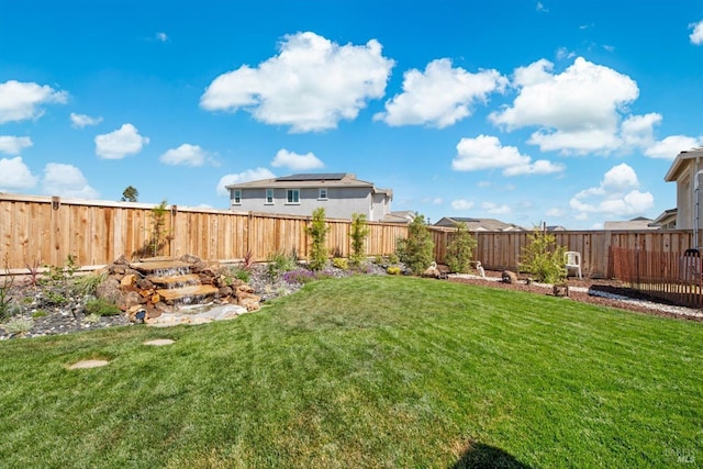1532 Base Ct, Dixon, CA 95620 - view of yard with a fenced backyard