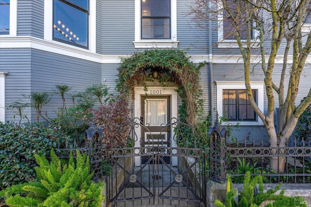 1543 Main St, Napa, CA 94559 - view of exterior entry featuring a gate and fence