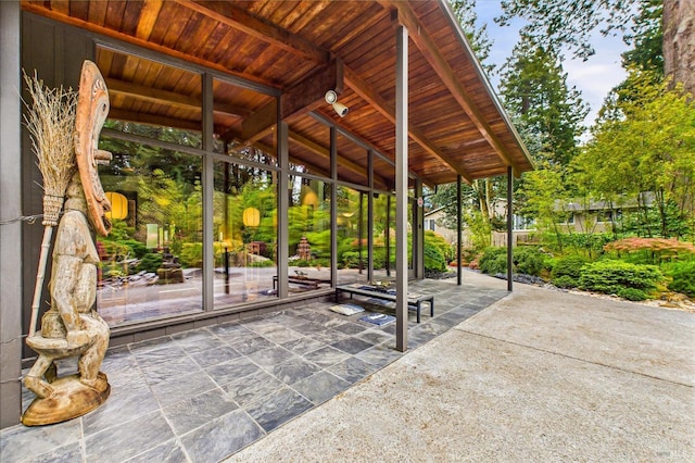 2300 S St, Eureka, CA 95501 - view of patio / terrace