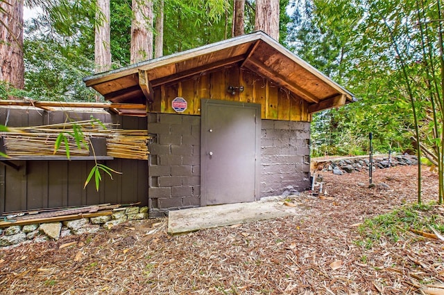 2300 S St, Eureka, CA 95501 - view of outbuilding featuring an outbuilding