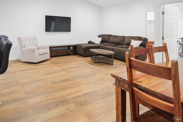 6820 Day Rd, Windsor, CA 95492 - living area featuring light wood-style flooring and recessed lighting