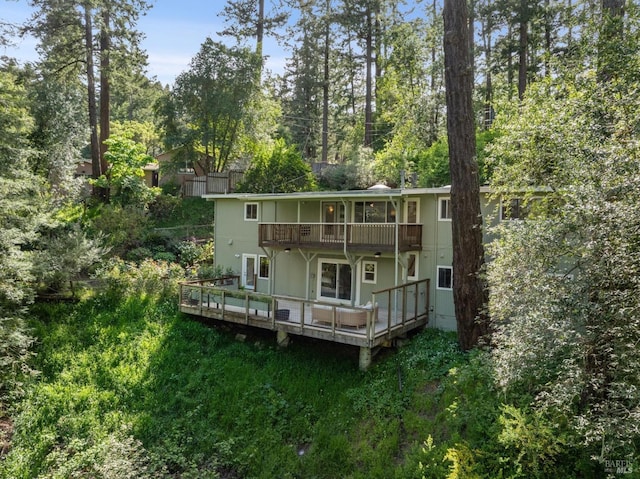16 Ivy Ln, Woodacre, CA 94973 - back of house featuring a deck and a balcony