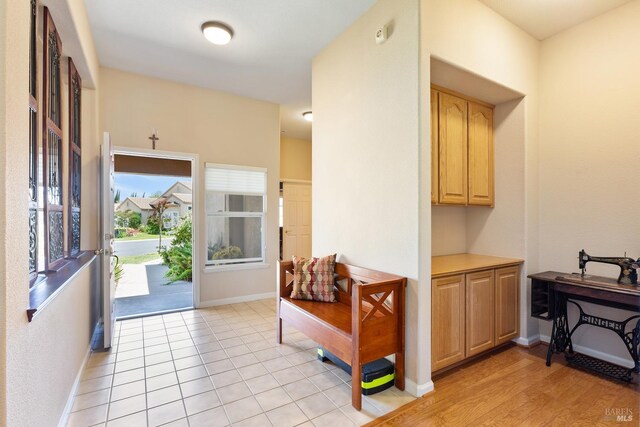 573 Laurel Pl, Rio Vista, CA 94571 - doorway with baseboards