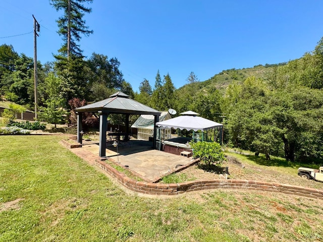 4511 Dry Creek Rd, Napa, CA 94558 - surrounding community with a gazebo, a yard, and a patio