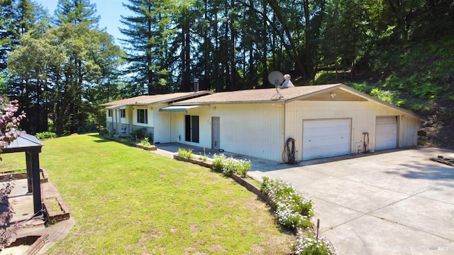 4511 Dry Creek Rd, Napa, CA 94558 - view of front facade featuring a front lawn