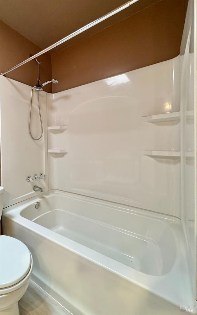 4511 Dry Creek Rd, Napa, CA 94558 - bathroom featuring toilet and bathtub / shower combination
