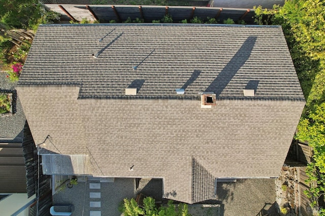 aerial view of property and surrounding area