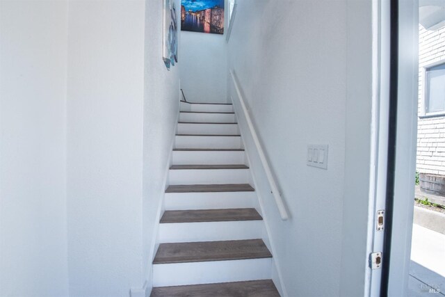 7 Sims Ave, Vallejo, CA 94590 - staircase with wood finished floors