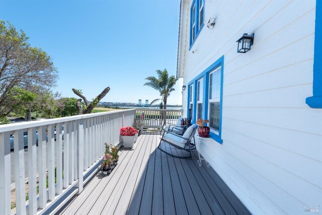 7 Sims Ave, Vallejo, CA 94590 - view of wooden terrace