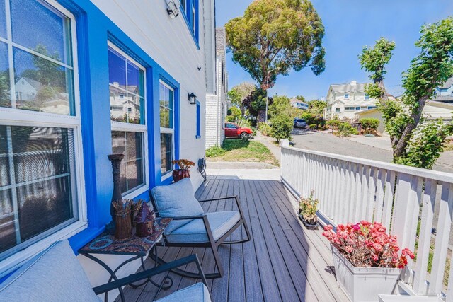 7 Sims Ave, Vallejo, CA 94590 - wooden deck featuring a residential view