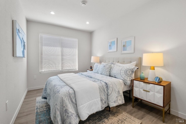513 Verde Ave, Richmond, CA 94801 - bedroom featuring wood finished floors, baseboards, and recessed lighting