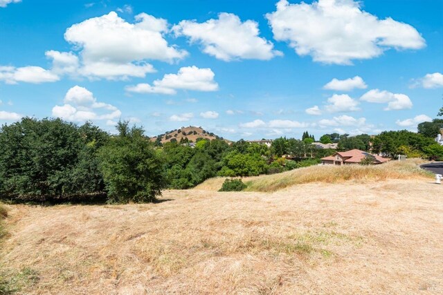 2018 Pinecrest Ct, Vacaville, CA 95688