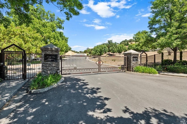2018 Pinecrest Ct, Vacaville, CA 95688
