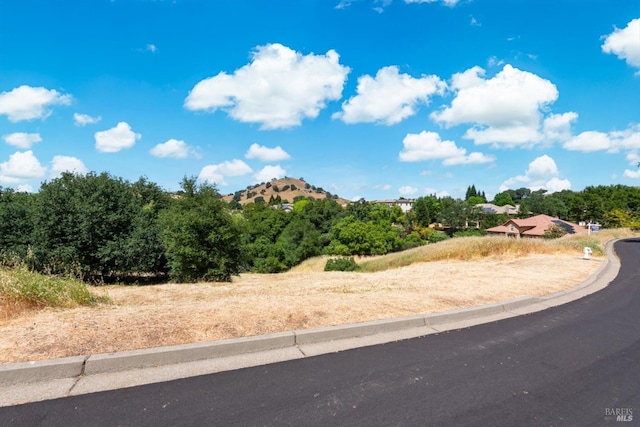 2018 Pinecrest Ct, Vacaville, CA 95688