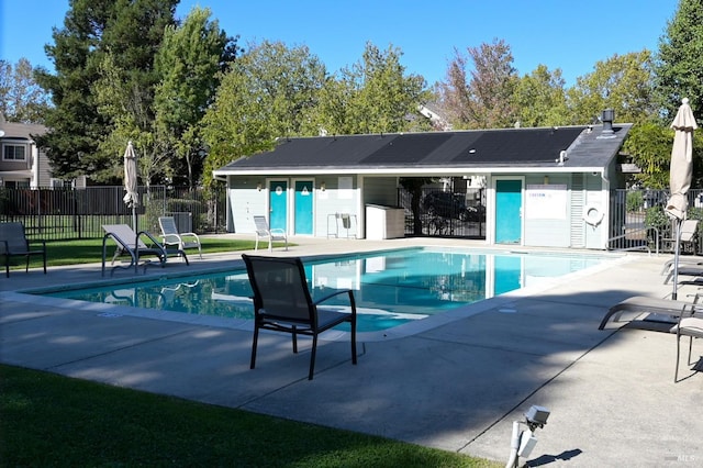 830 Chardonnay Cir, Petaluma, CA 94954 - community pool featuring a patio area and fence