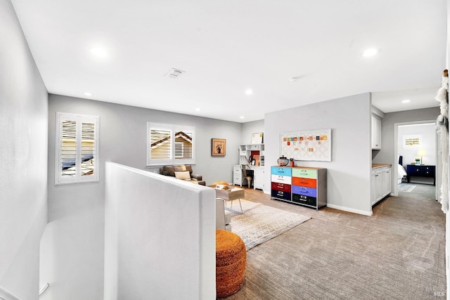 653 Robinson Way, Benicia, CA 94510 - living area featuring recessed lighting, light carpet, and baseboards