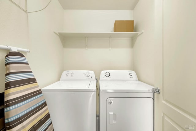 212 Via Del Sol, Vacaville, CA 95687 - washroom featuring independent washer and dryer