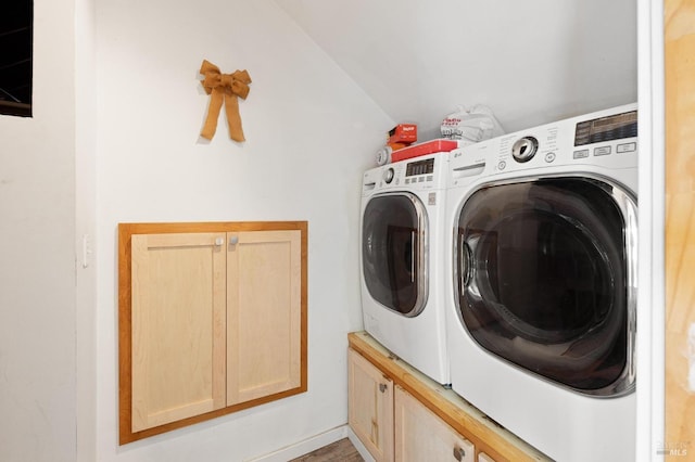 1126 Rimrock Dr, Napa, CA 94558 - laundry area featuring washer and clothes dryer and cabinet space
