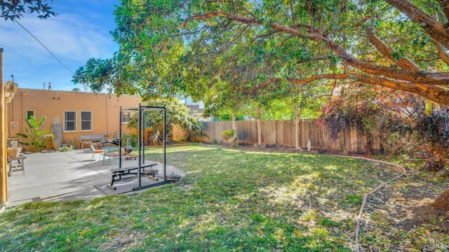 1302 Illinois St, Vallejo, CA 94590 - view of yard featuring a patio