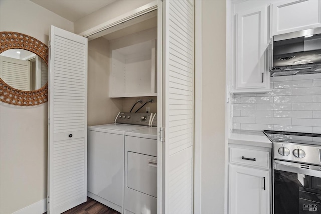 5258 El Mercado Pkwy, Santa Rosa, CA 95403 - washroom featuring washing machine and clothes dryer and dark wood-style flooring