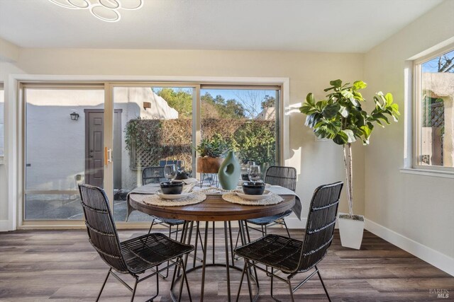 5258 El Mercado Pkwy, Santa Rosa, CA 95403 - dining room featuring wood finished floors and baseboards