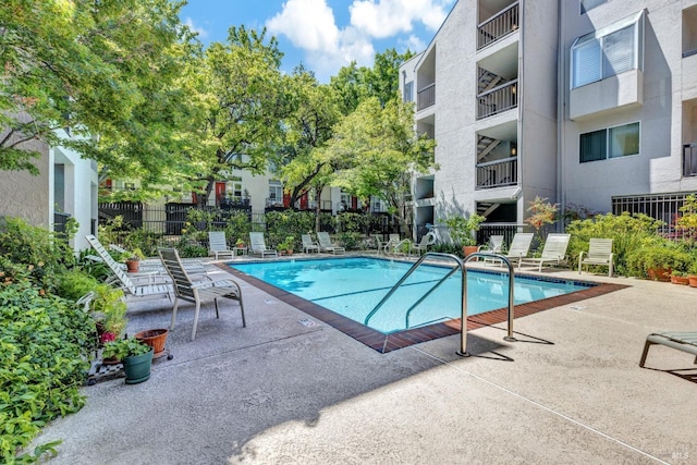 3183 Wayside Plz Unit 319, Walnut Creek, CA 94597 - community pool featuring fence and a patio area