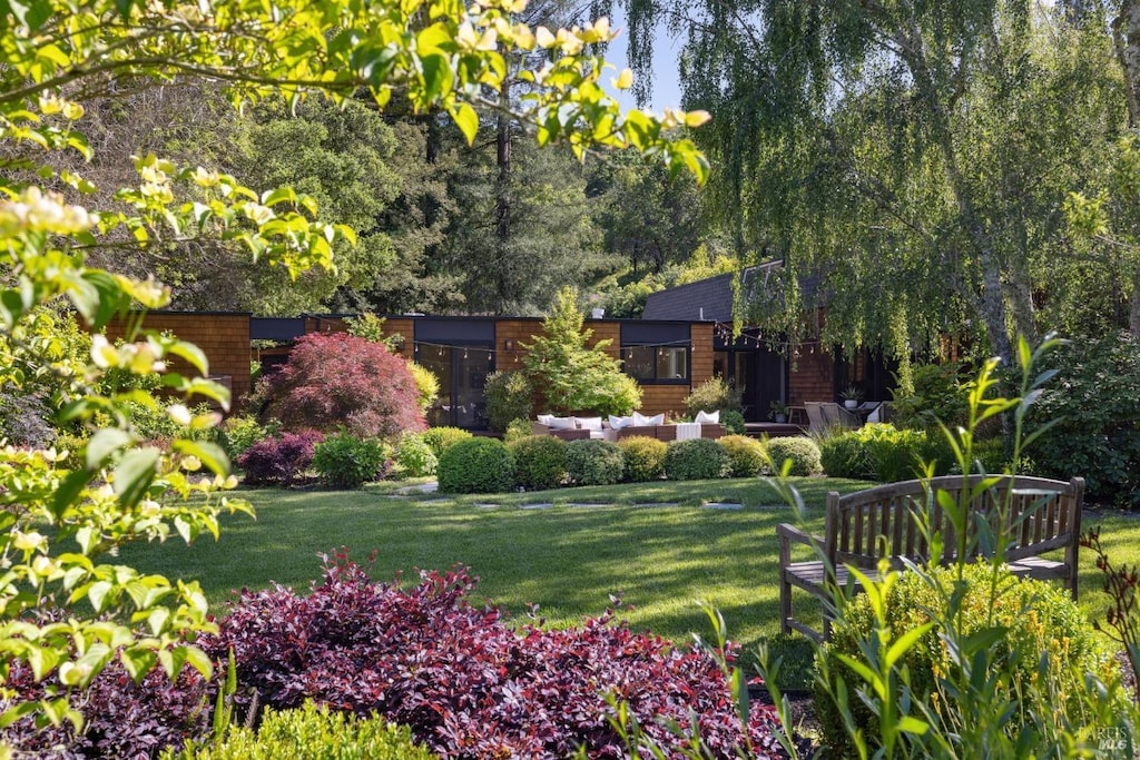 55 Legend Rd, San Anselmo, CA 94960 - view of green lawn
