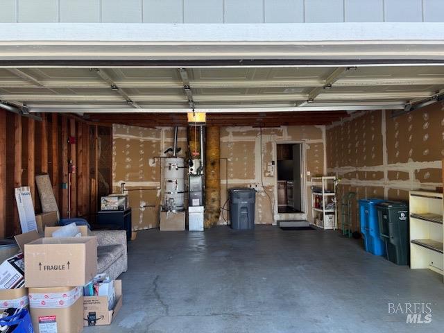 160 Bryce Way, Vacaville, CA 95687 - garage with strapped water heater
