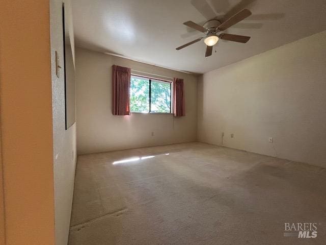 160 Bryce Way, Vacaville, CA 95687 - spare room with carpet and a ceiling fan