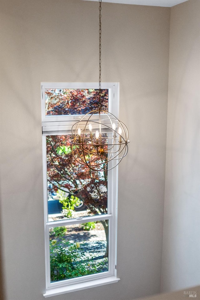 14 Ceriani Ct, Napa, CA 94558 - detailed view of a chandelier