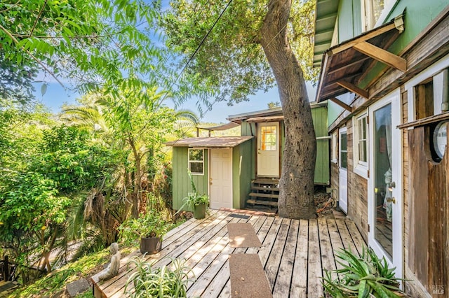 1561 S Fitch Mountain Rd, Healdsburg, CA 95448 - wooden deck featuring entry steps