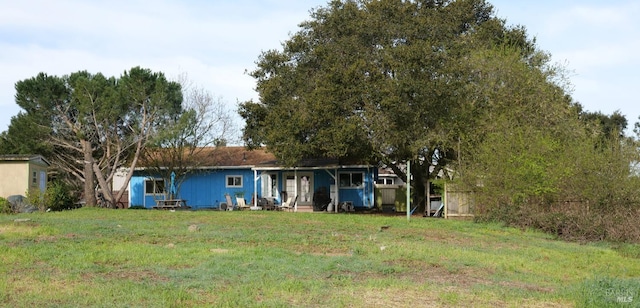 2499 Eastman Ln, Petaluma, CA 94952 - back of property featuring a lawn