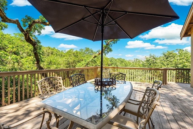 286 Monte Vista Dr, Napa, CA 94559 - deck with outdoor dining space and a view of trees