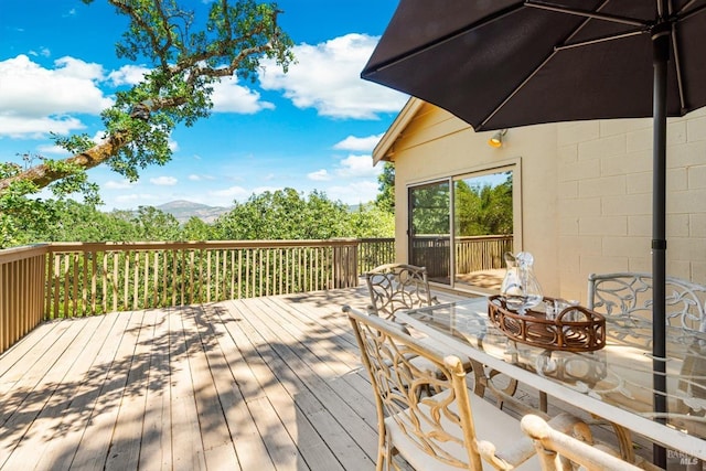 286 Monte Vista Dr, Napa, CA 94559 - wooden deck featuring outdoor dining space