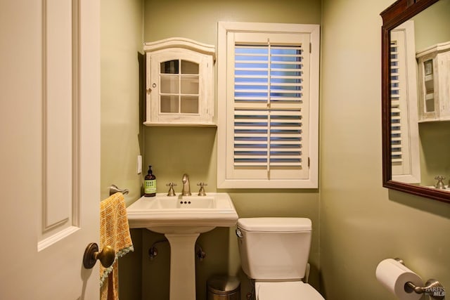 17 Oak Rd, Larkspur, CA 94939 - half bathroom with toilet
