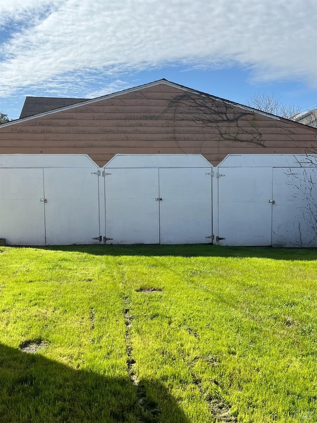 526 Jersey St, Vallejo, CA 94590 - view of grassy yard