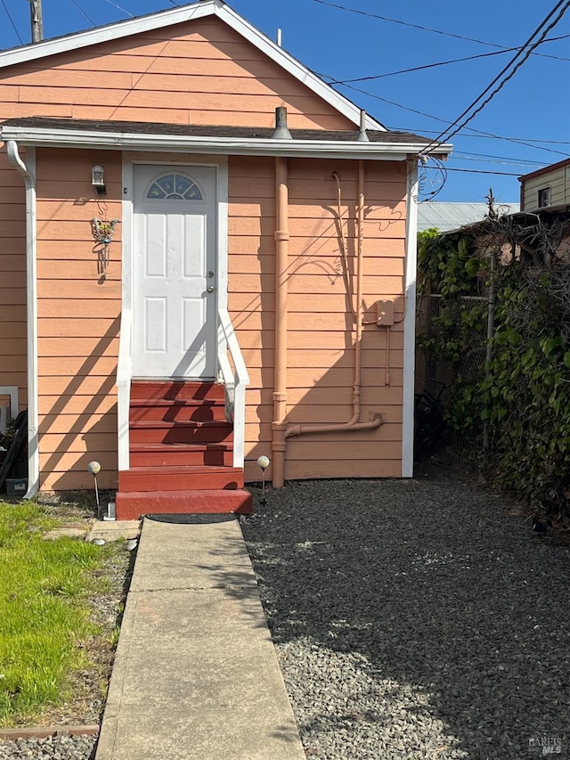 526 Jersey St, Vallejo, CA 94590 - view of outbuilding with entry steps and fence