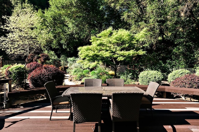 2859 Wallace Creek Rd, Healdsburg, CA 95448 - deck with outdoor dining space