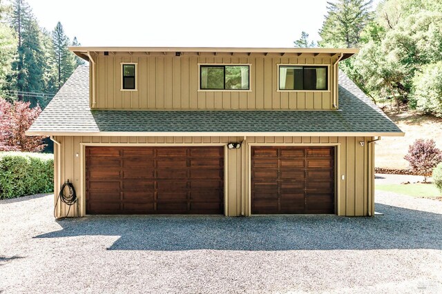 2859 Wallace Creek Rd, Healdsburg, CA 95448 - view of garage