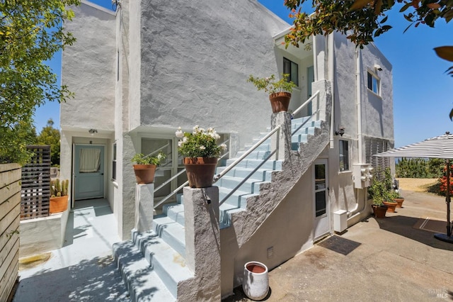 503 Easterby St, Sausalito, CA 94965 - view of property with stairway