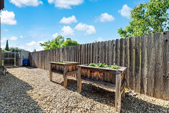 1006 Birkdale Dr, Napa, CA 94559 - fenced backyard with a gate